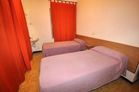 Hostal Can Blanco Sarriá de Ter Rom bilde