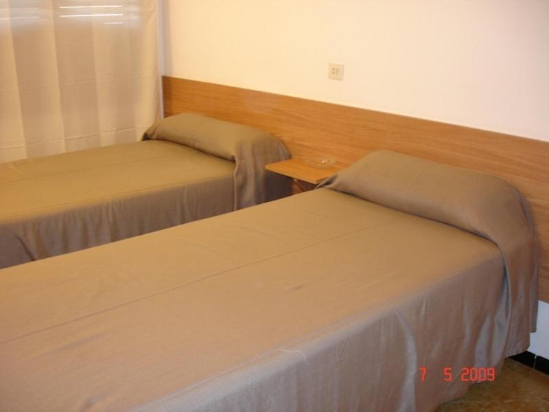 Hostal Can Blanco Sarriá de Ter Eksteriør bilde
