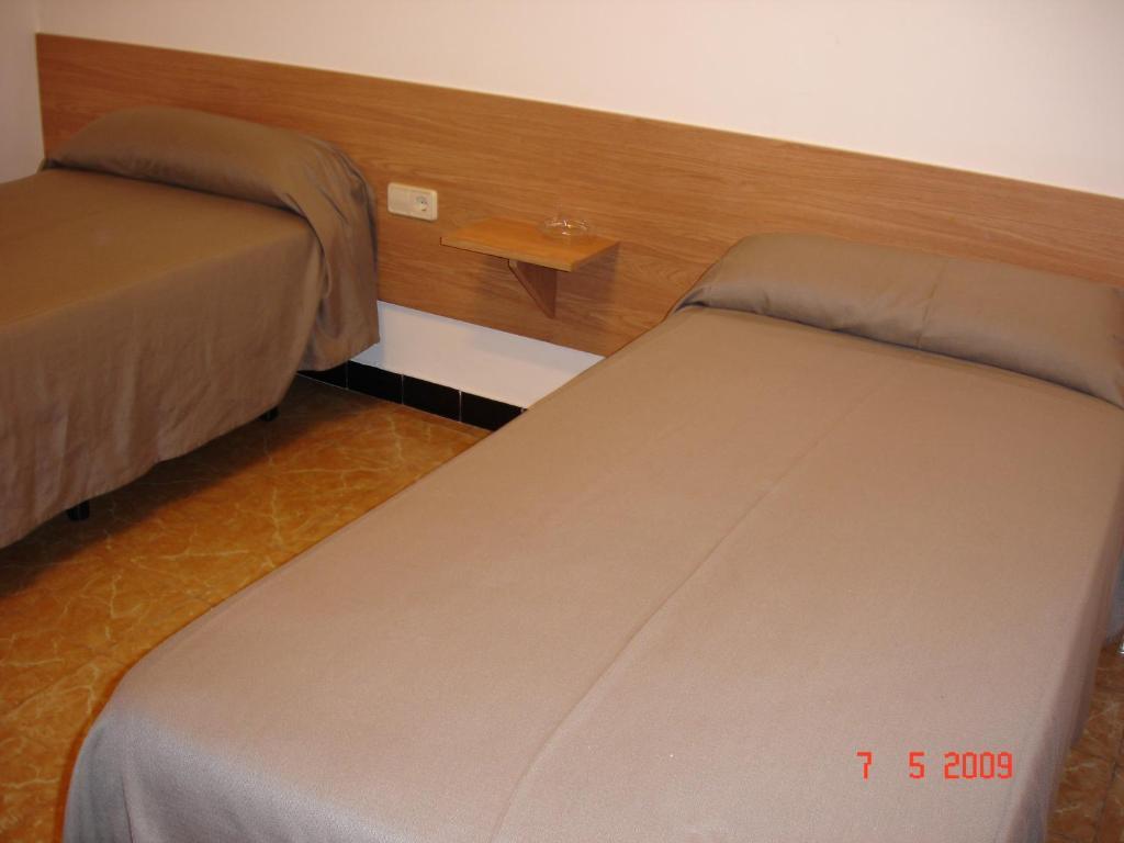 Hostal Can Blanco Sarriá de Ter Eksteriør bilde