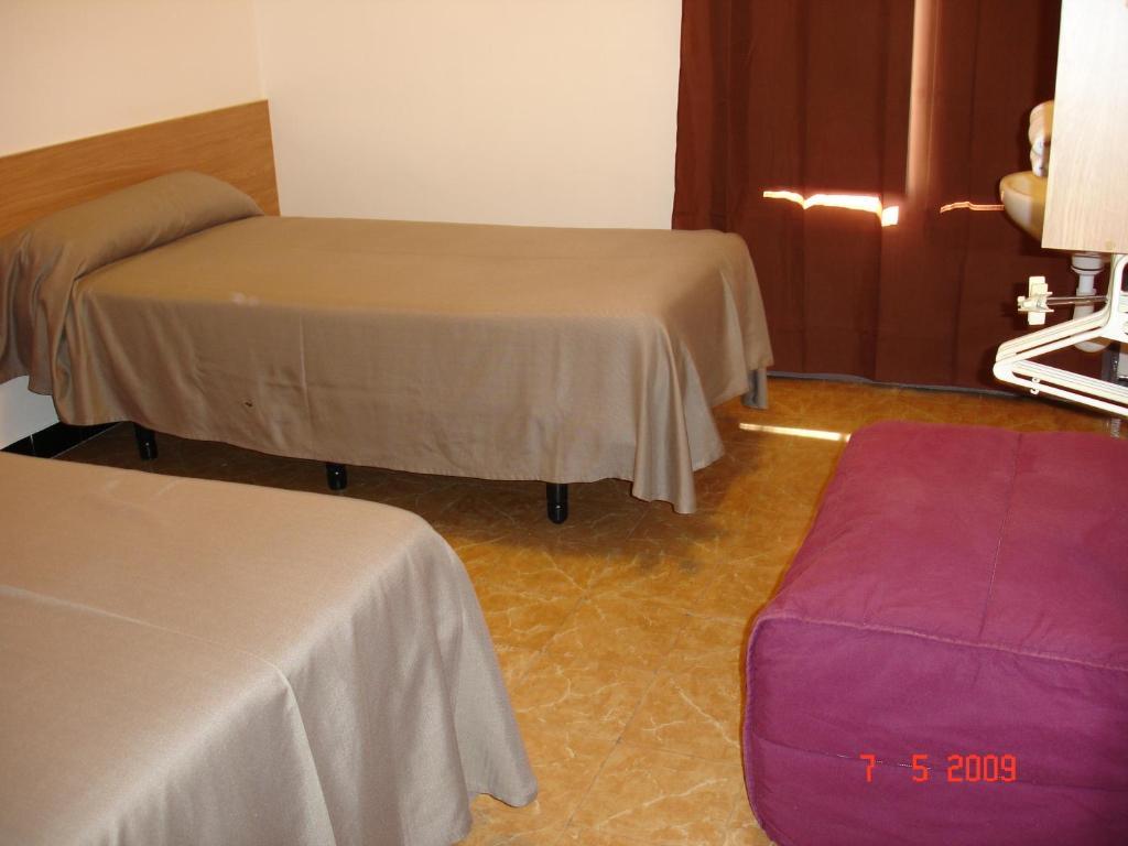 Hostal Can Blanco Sarriá de Ter Eksteriør bilde