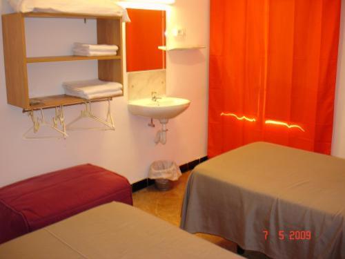 Hostal Can Blanco Sarriá de Ter Eksteriør bilde